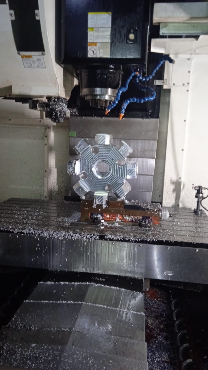 Komponen kompleks di mesin CNC